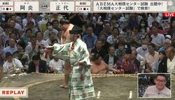 土俵下に落下した力士 悔しい顔を浮かべるも直後に行司を気遣う素振りに反響「ジェントルマン正代」「やさしみ」