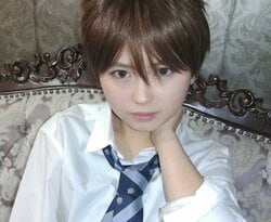 おひなさま、イケメン高校生＆王子様にコスプレした姿に反響「イケメンすぎる」「爆イケすぎ」