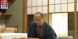 真相が気になる！渡辺明九段「スイカ無し」理由を女流棋士が“迷”推理？藤井聡太王位、午後のおやつはドリンクのみの注文