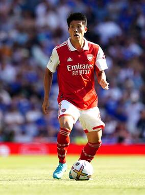 アーセナルの冨安健洋、英紙がフラム戦「スタメン予想」!  記者から相手FW対策で「空中戦に強く、相手の攻撃を無力化する」と期待浴びる