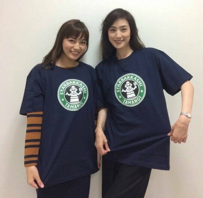 天海祐希＆川口春奈の”美人すぎる母娘”ショット公開にファン大絶賛 1枚目