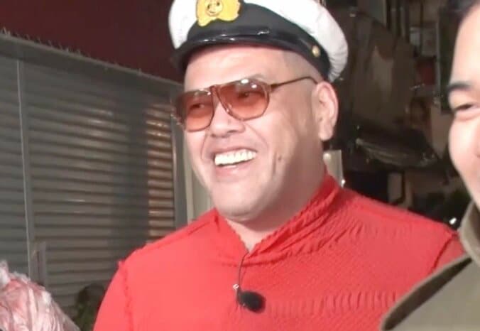 【写真・画像】「日本で1番ちっちゃくなる服」くっきー！が脱いだ服のサイズに衝撃「何が起きたんですか」　1枚目