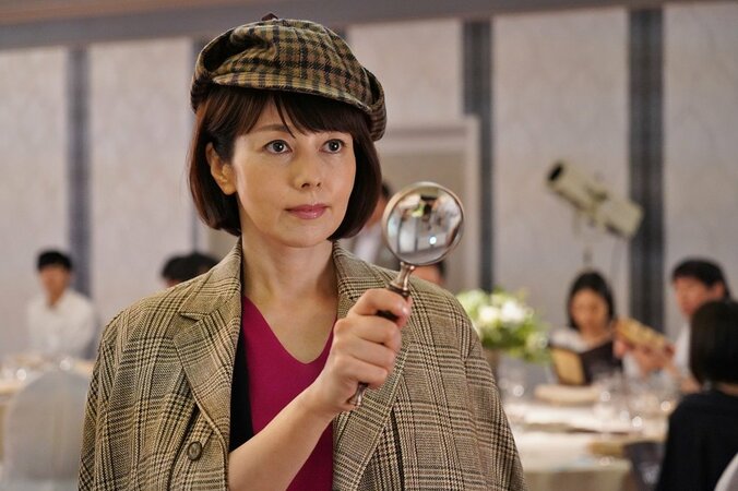 沢口靖子が“シャーロック・ホームズ”に変身？今年も「衝撃的なマリコのワンカット」公開 1枚目
