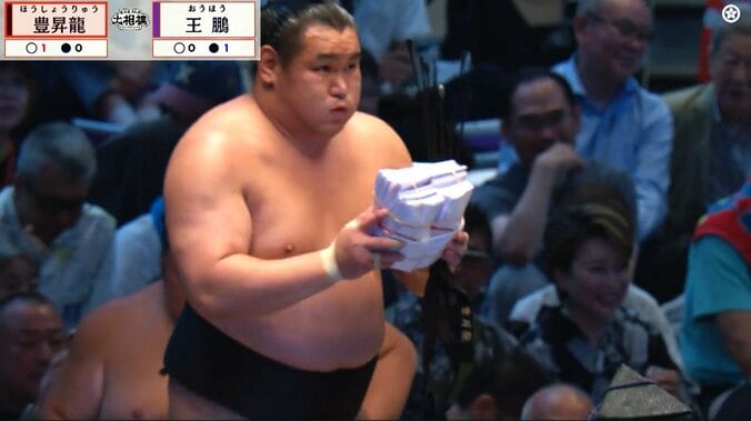 横綱・豊昇龍、懸賞金の受け取り方が「ええよな」人柄があらわれる一コマに反響 3枚目