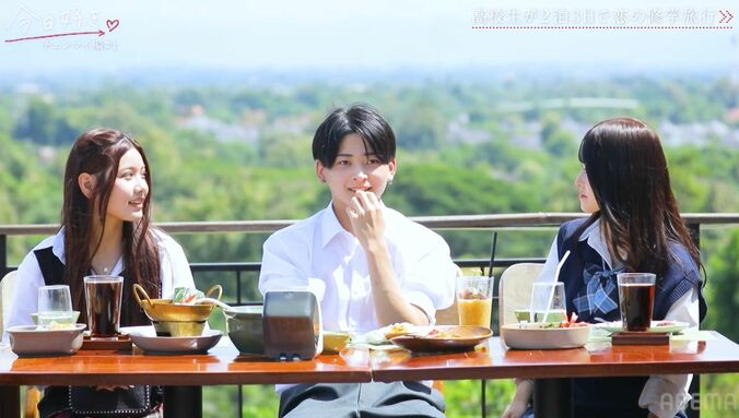 【写真・画像】黒髪ボブ＆ハイソックスがまぶしい清楚系JKの登場に男子が「来てほしかった」人気継続女子メンバーに騒然『今日好き』チェンマイ編第1話　4枚目