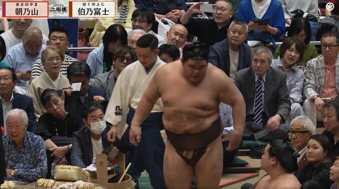えぇー! 人気力士の“背後”に女性アスリートの姿 “黄金世代”の際立つ存在感に「見たことあると思ったら…」ファン興奮 3枚目