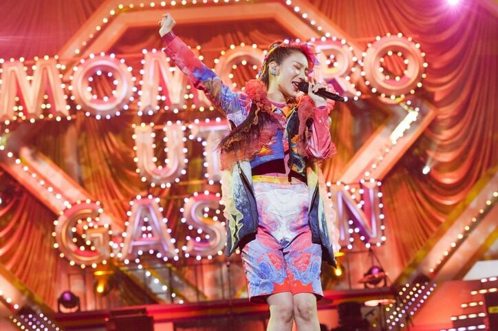 百田夏菜子と鈴木愛理ら“同級生ステージ”に絶賛の声！ももクロが大晦日に50組超の豪華アーティストらと歌の祭典『第6回 ももいろ歌合戦』