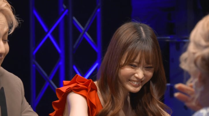 【映像】最強ポーカー美女の“キュートな笑顔”が飛び出した瞬間