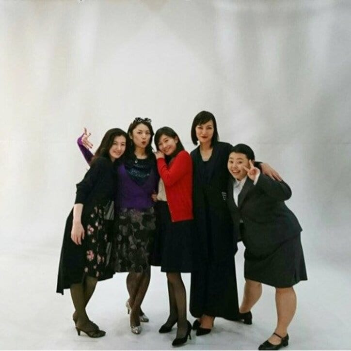 ともさかりえ、映画のクランクアップを報告　“最高のメンバー”篠原涼子や渡辺直美らとの集合写真