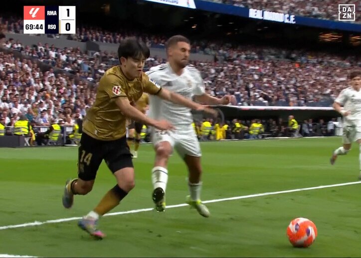 【写真・画像】「メッシやん！？」久保建英、“急加速ドリブル”でレアル・マドリードMFをぶち抜く「それ突破するか」「うますぎる」ラ・リーガ最終節で魅せた瞬間　1枚目