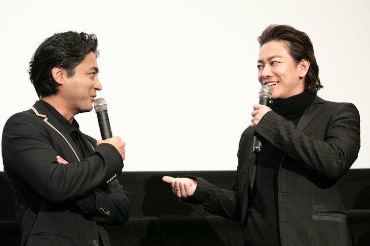 佐藤健、山田孝之の役作りを絶賛「役に入り込む深さの次元が違う」