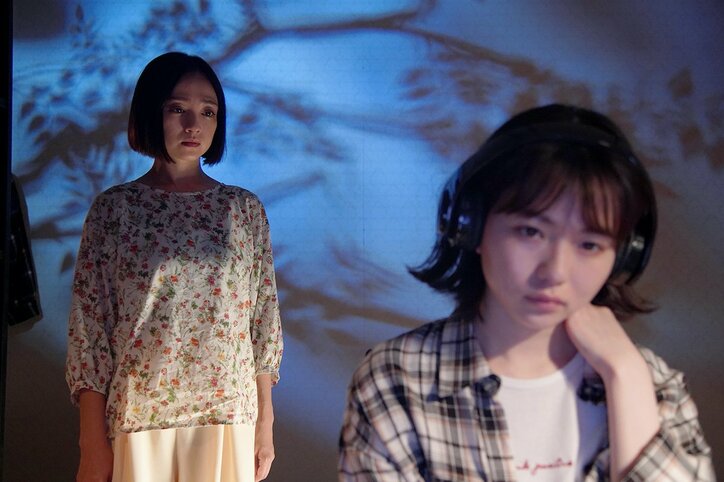 樹海を彷徨う姉、背後から見つめる母…映画『樹海村』場面写真12点解禁