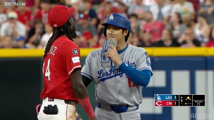 【写真・画像】大谷翔平が“レッズの怪物”とイチャつく瞬間「仲良いよな」「またなんかやってるｗ」中継カメラが捉えたほっこりシーン　1枚目