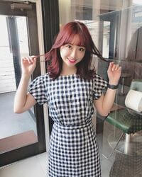 柴田阿弥、ピンクブラウンの新しい髪色を披露しファン絶賛「なんでも似合う」「阿弥ちゃん素敵」