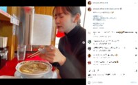 ラーメンを嗜む鈴木愛理 味わう姿に「とっても美味しそう」「横顔キレイ！」と絶賛の声