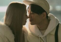 人気女性芸人、脅威のモテっぷりを発揮！イケメンK-1選手と顔を近づけ…スタジオ悶絶「なにこれ！」