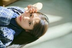 「女の子らしさを素直に出している感じがすごく好き」声優・野中ここなが初写真集で見せた“あざとさマックス”な衣装とは？