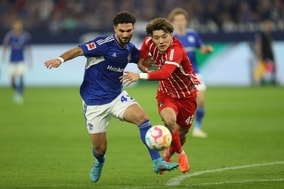 堂安先発のフライブルクがブンデス2連勝…吉田フル出場のシャルケ、新監督の初陣を勝利で飾れず