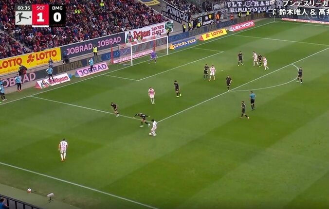 【写真・画像】「プロレスラーかよ！」“危険な男” 安藤智哉、目を疑う“衝撃の光景”「ゴツいな」「デンジャー！」相手ごと刈り取る“パワフルスライディング”炸裂　1枚目