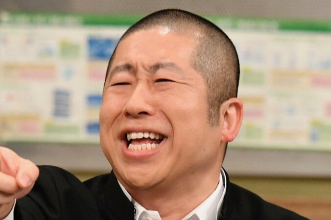 【写真・画像】65歳で無一文になった超有名人、年金の使い道にノブコブ吉村ら感激「かっけえ！」「無一文の人の格好じゃない」　1枚目