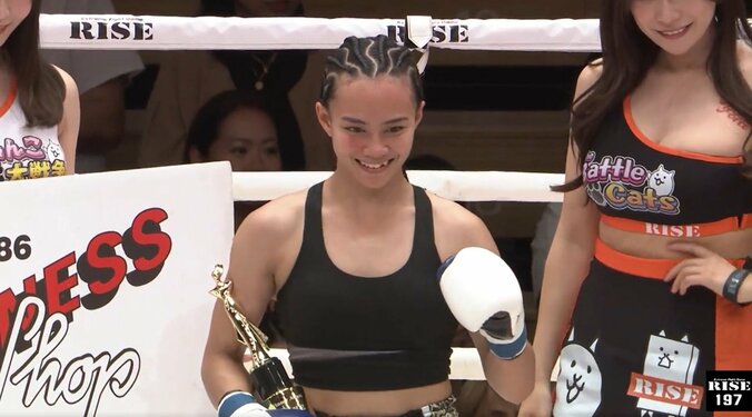 「すっぴんでこれはスゴイ」「健康的美人」女子キック、超攻撃スタイルと“素顔”のギャップにファン衝撃 2枚目