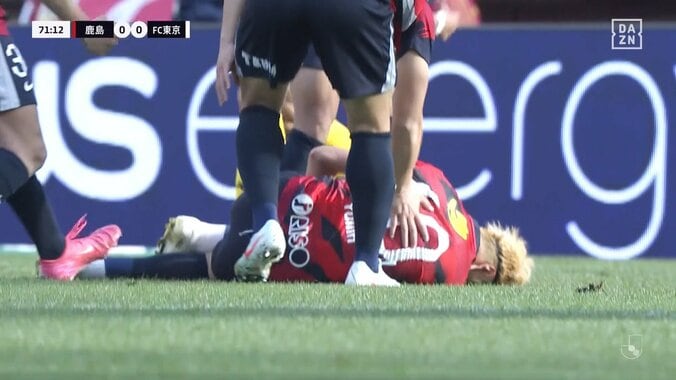 【映像】鈴木優磨、相手の進路を塞ぐ動きでファウル誘発