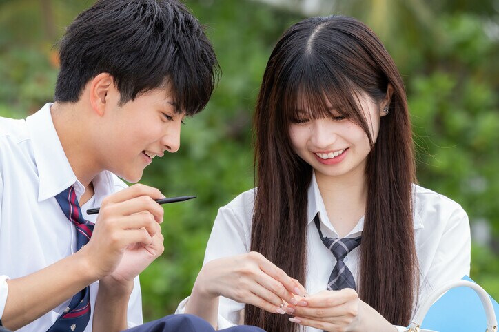 【写真・画像】チラリと覗く八重歯がかわいい!清楚系高1女子にイケメン俳優も「うわ、かわいい!」思わずポロリ『今日好き』夏休み編2024第1話 4枚目