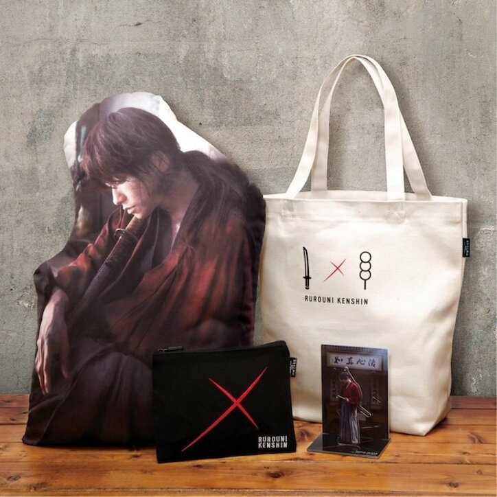 佐藤健と眠れるクッションも!『るろうに剣心』数量限定グッズ付き前売り券が発売決定