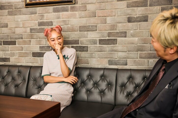 スピワ小沢一敬&青山テルマ、初タッグに手ごたえ「本当に良いコンビだと思う」