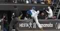 球場騒然… 打球だけじゃない！日本ハム・清宮も飛びこんできた　決死のファインプレーにカメラマン席が大混乱
