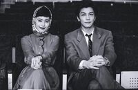 有村架純、岩田剛典とのレトロ風2ショット写真公開 「ほんと美男美女」「このコラボは豪華すぎ」とファン歓喜