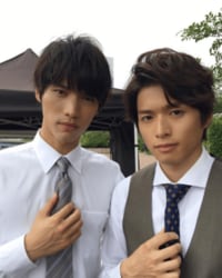 白洲迅『愛ある』福士蒼汰とのキメ顔ツーショット披露にファン歓喜