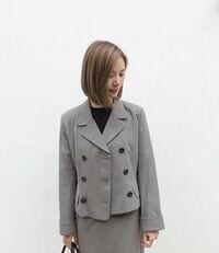 朝日奈央、シックなセットアップ姿を披露　「キャリアウーマン」「落ち着いた感じが素敵」と反響