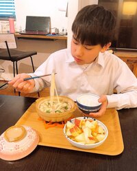 みきママ『ランチは鶏のうま塩うどん鍋です！』