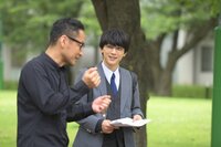 吉沢亮がリラックスした表情で笑う『あのコの、トリコ。』オフショット＆メイキングカット一挙解禁