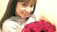 平愛梨、誕生日の祝福の数々に感謝「0時を回った瞬間に33本の花束を持って立ってた長友さん」