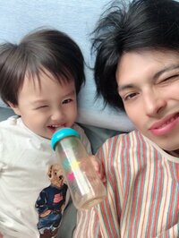 川崎希『キメ顔するおちびーぬ♡』