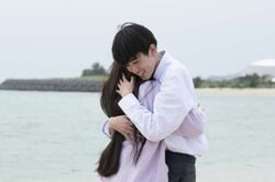 高1ギャルモデル・マリサ、りおんとカップル成立！「初彼氏です」幸せいっぱいでハグ『今日好き』春桜編最終回