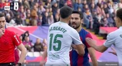 大乱闘が発生！ 首を掴んで吹っ飛ばされる→相手が逆ギレして突き飛ばす瞬間　激しく削られてたバルサ選手たちの怒りが一気に爆発！両軍選手が入り乱れる緊急事態	