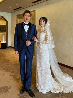  川崎麻世、結婚式のためにオーダーメイドした衣装「幸せいっぱいですね」の声 