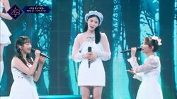 美しい歌声で会場を席巻！ボーカルユニット対決でグループの垣根を越えた3組が感動のステージ「映画観ているみたい」