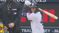 ヤ軍使用の物議を醸す“魚雷バット” 「ボーリングのピン？」「こん棒じゃねーか！」歪な形状にファン騒然