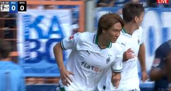 板倉滉の”怒りのヘディング”が炸裂した瞬間！ 直前のプレーで倒されてノーファウル判定→コーナーキックでやられた相手との勝負に競り勝つ