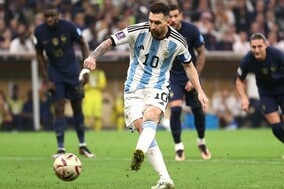 「落ちついてたなぁ」メッシの先制PK弾が大反響！冷静に右隅に沈め、得点ランク単独トップ「エモすぎる」【W杯決勝】