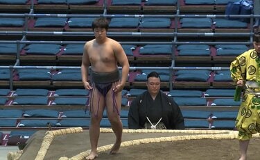 おっつけエグい… 18歳の“規格外”新人力士現る 圧倒的すぎる電車道に