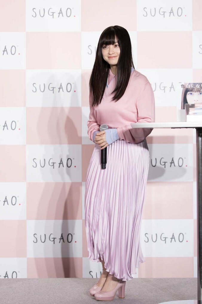 橋本環奈、大人になった実感は「仕事終わりのビール」 10枚目