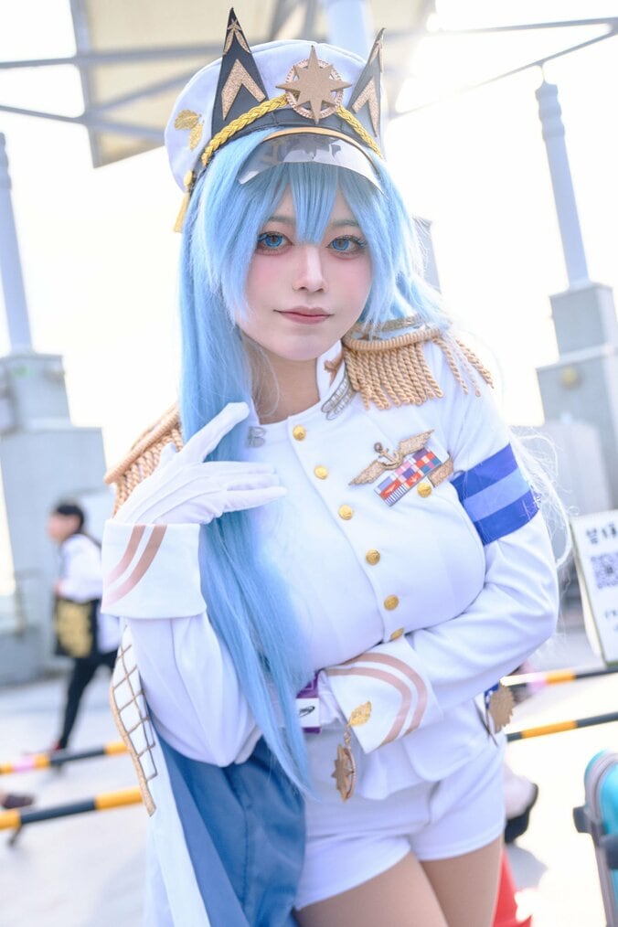 【写真・画像】『勝利の女神：NIKKE』ヘルムコスプレ画像　1枚目