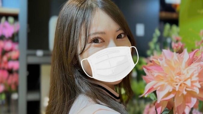 【写真・画像】白石麻衣似の33歳美女、大学時代は「自分のお金でご飯を食べたことがなかった」衝撃のモテ経験を告白　1枚目