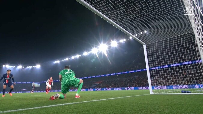 【映像】南野拓実、ドフリーからGK正面に痛恨ミスショット