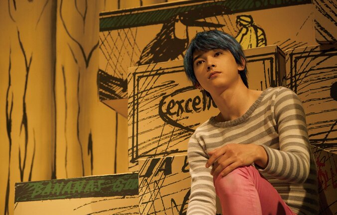 映画『猫は抱くもの』吉沢亮の“猫”すぎる場面写真解禁 1枚目